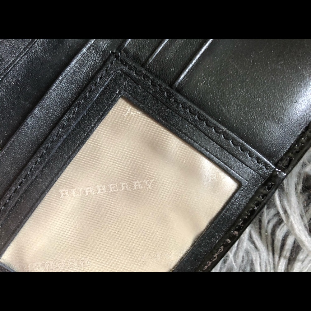 Authentic Burberry wallet - Picture 4 of 5